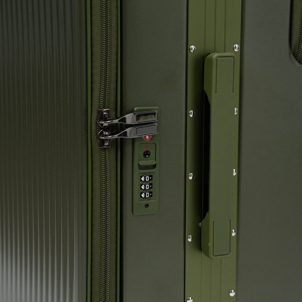 Valise Cabine Premium Business – TSA, Port USB, Compartiment Laptop & Support Téléphone - Vert militaire