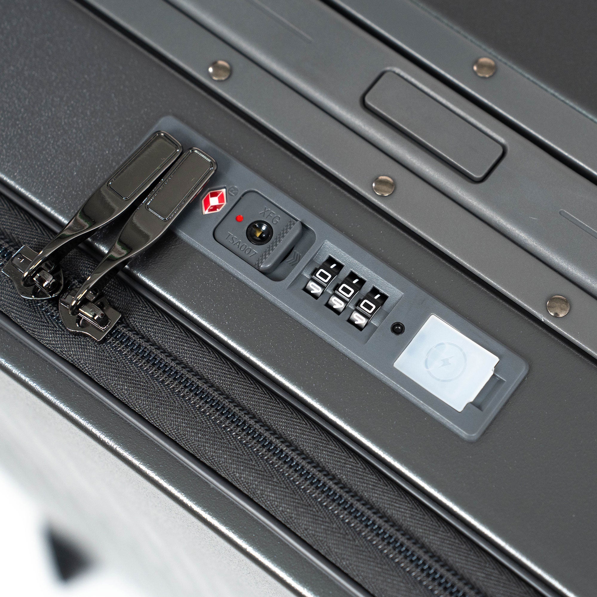 Valise Cabine Premium Business – TSA, Port USB, Compartiment Laptop & Support Téléphone - Gris